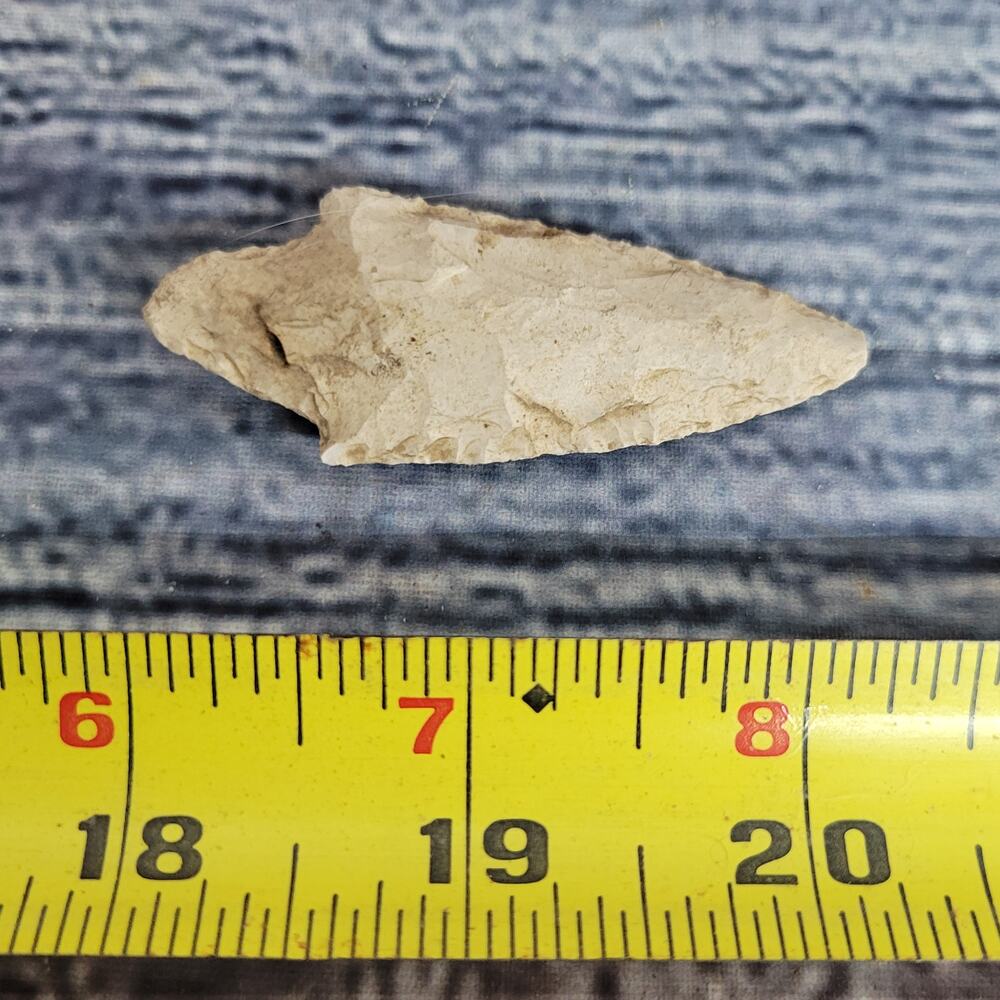 WI / ILL area white/cream color Collectible arrowhead